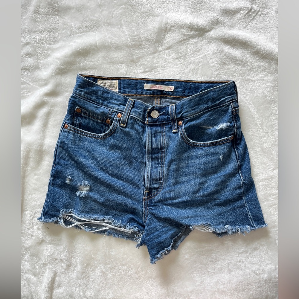 Levi’s Ribcage Denim Shorts